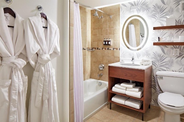 Carmel Mission Inn image 25